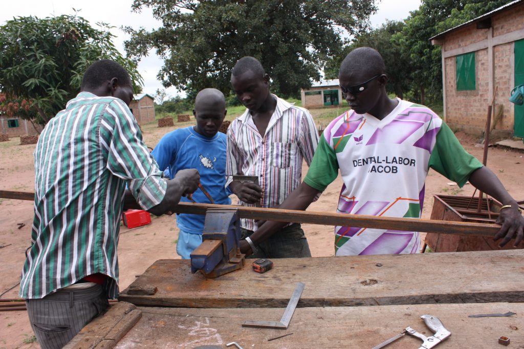 24672316002 3b989f7441 o