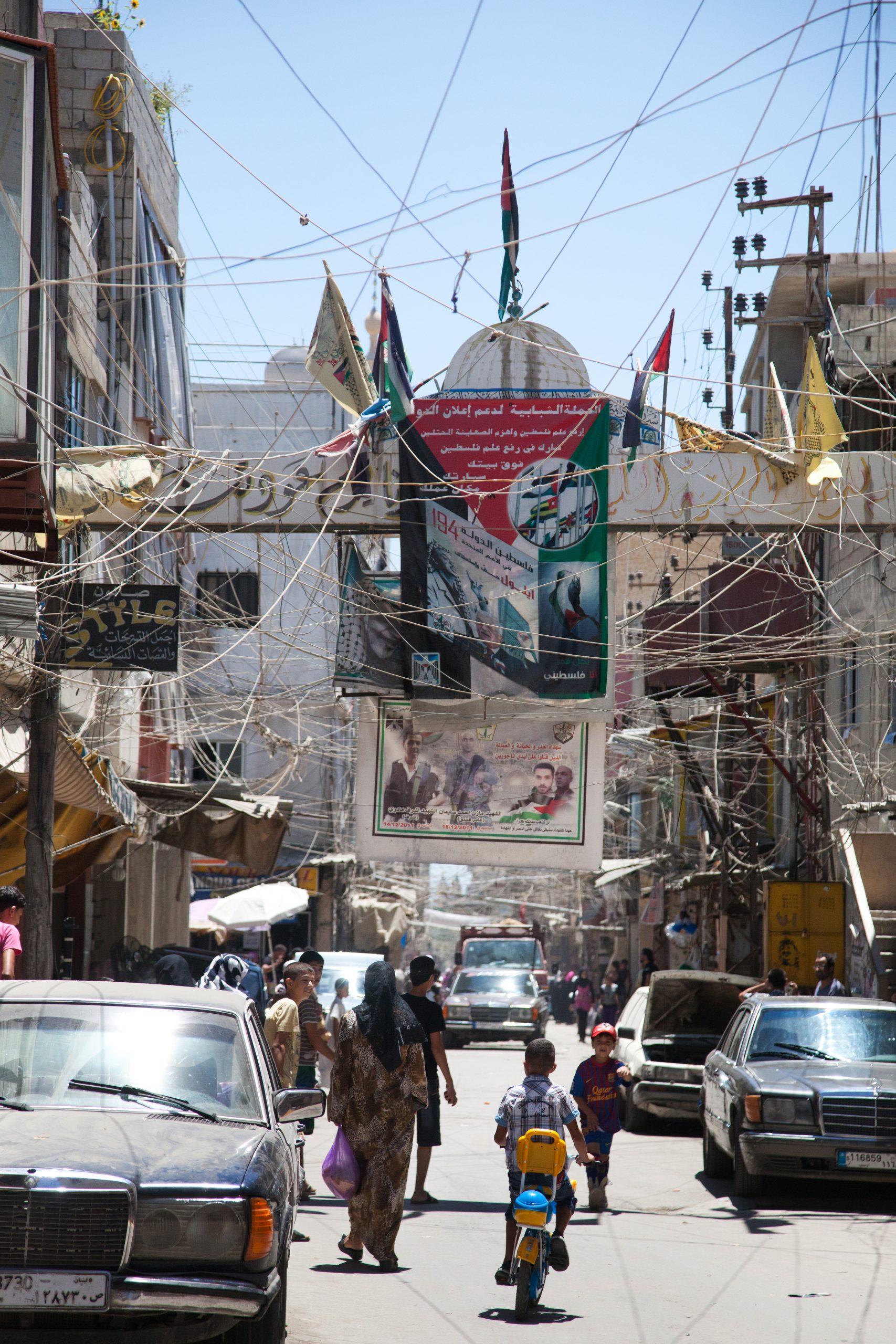 Ein El Hilweh Lebanon camp scaled